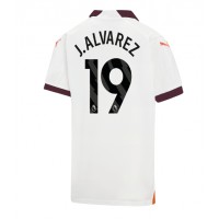 Fotballdrakt Herre Manchester City Julian Alvarez #19 Bortedrakt 2023-24 Kortermet